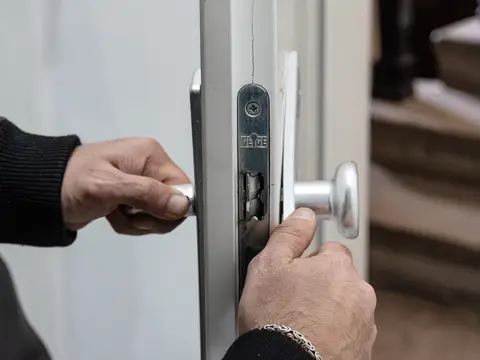 Emergency Lockout — Schlüsseldienst-Sofort Vienna