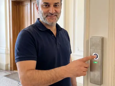 Elektronischer Sicherheitsbeschlag mit Fingerprint Wien